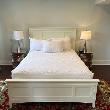 The Manor On Front Bed and Breakfast Harrisburg Rum bild