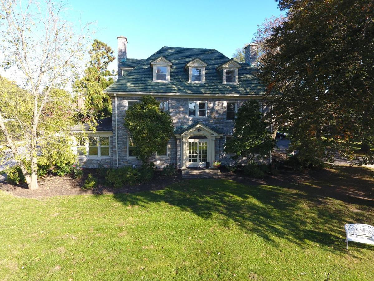 The Manor On Front Bed and Breakfast Harrisburg Exteriör bild