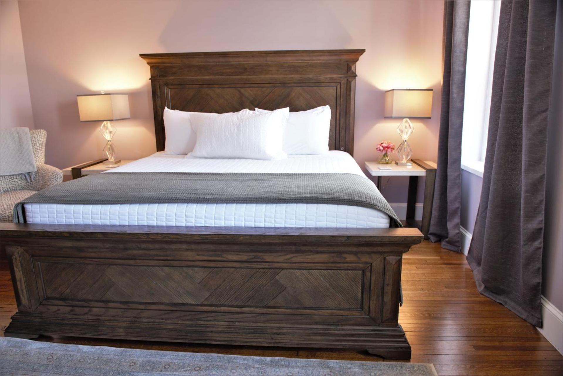 The Manor On Front Bed and Breakfast Harrisburg Rum bild