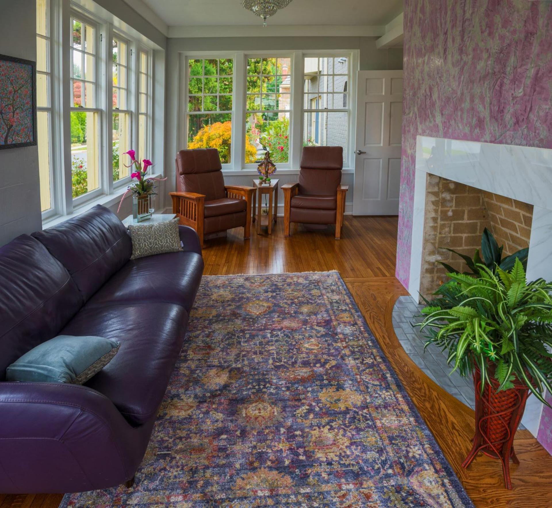 The Manor On Front Bed and Breakfast Harrisburg Rum bild