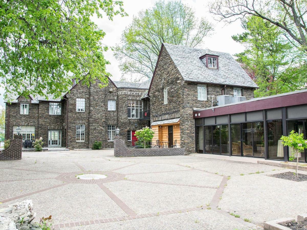 The Manor On Front Bed and Breakfast Harrisburg Exteriör bild